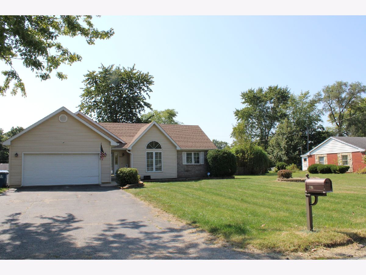  For Sale Joliet Illinois, 206 1/2 Redbud Drive