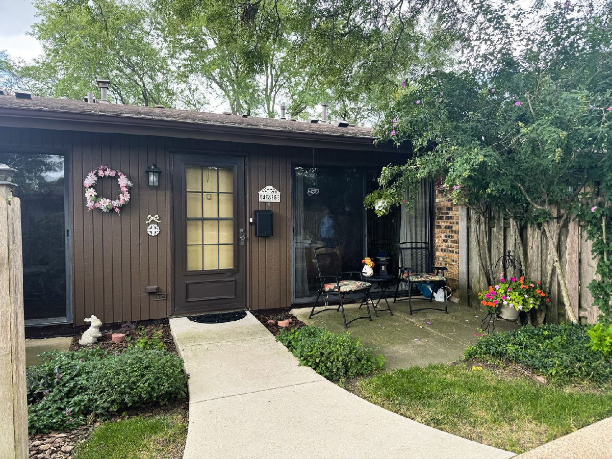  For Sale Glen Ellyn Illinois, 485 Raintree Court