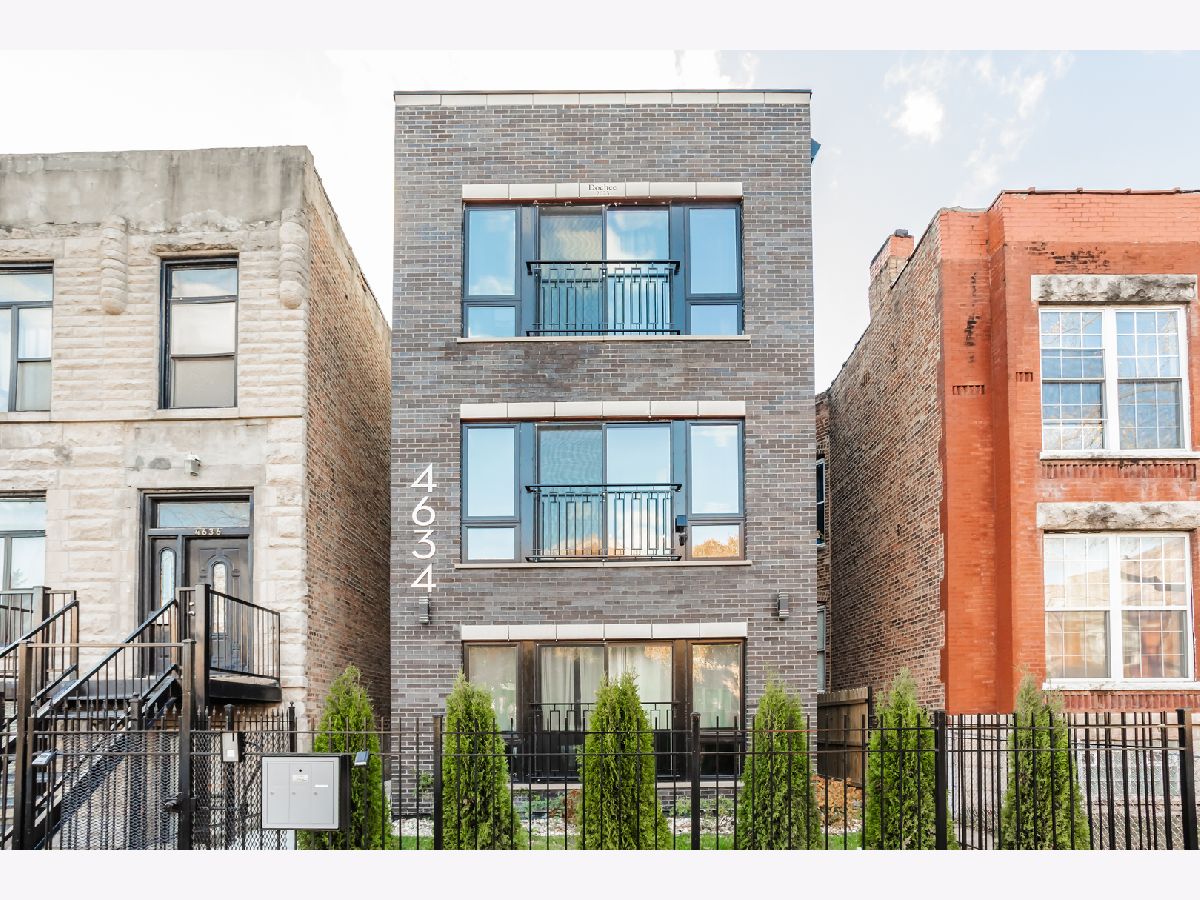 Condos & Townhomes & Homes For Sale Bronzeville Chicago Illinois, 4634 Langley Avenue