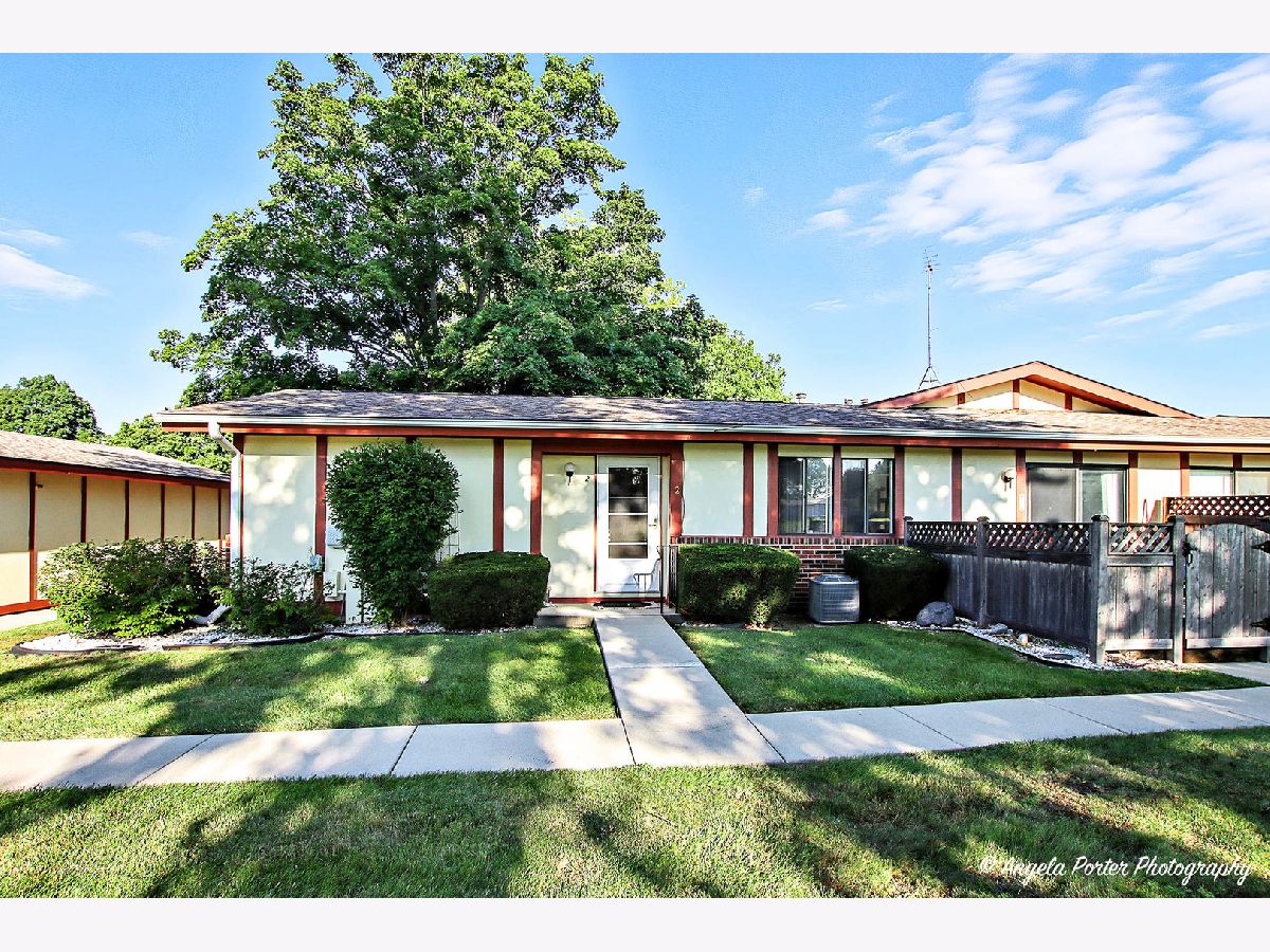  For Sale Mchenry Illinois, 818 Wiltshire Drive