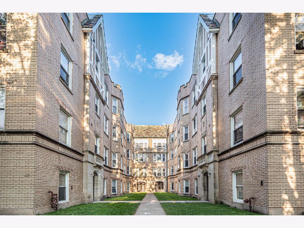  For Sale Chicago Illinois, 6319 Artesian Avenue