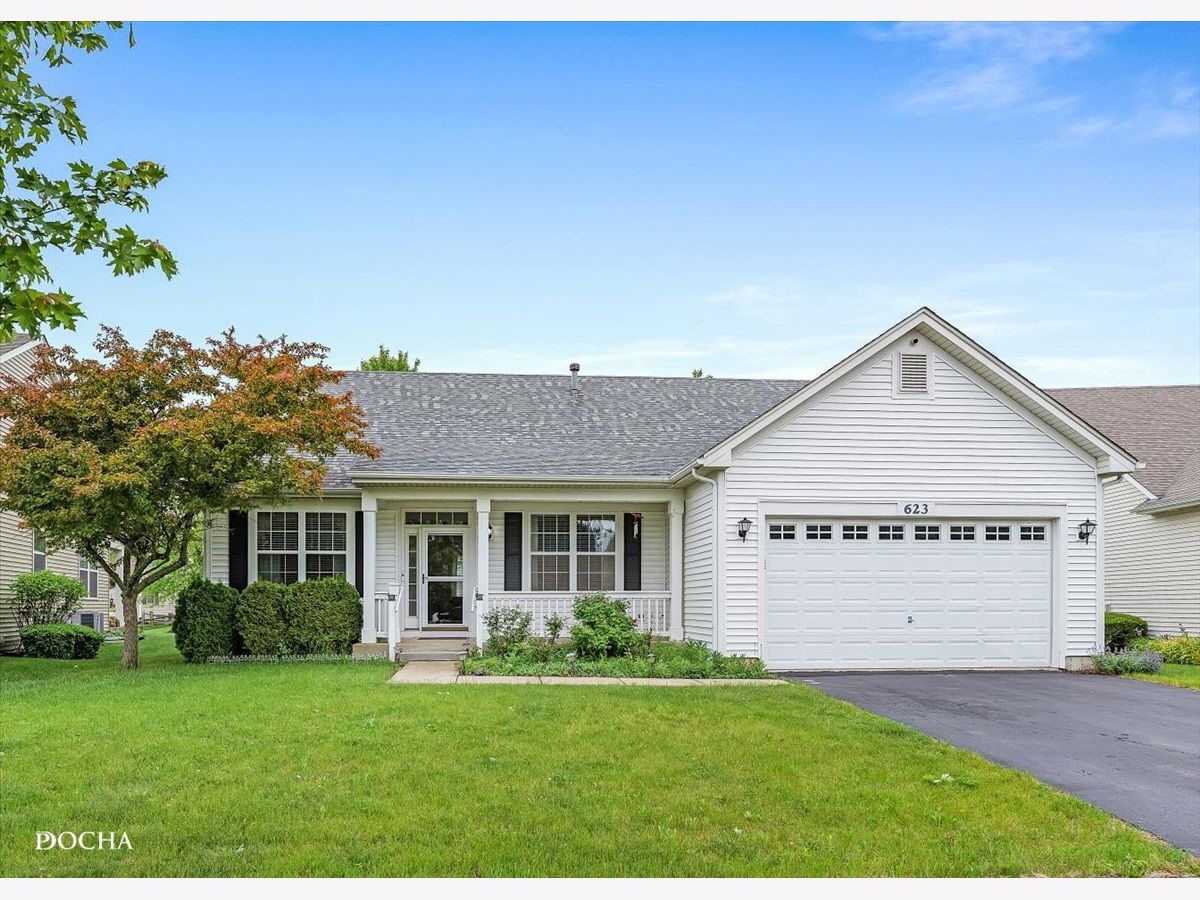  For Sale Oswego Illinois, 623 Queen Drive