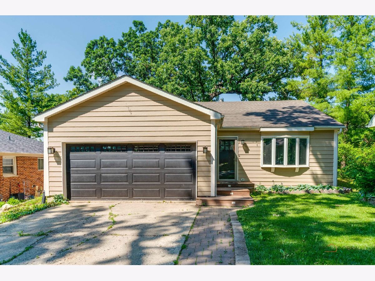  For Sale Mundelein Illinois, 26829 Circle Drive
