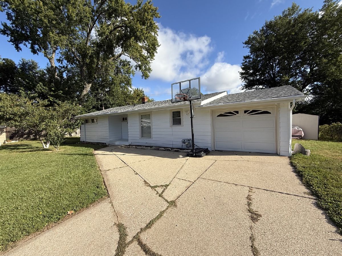  For Sale Rockford Illinois, 1011 Foster Court