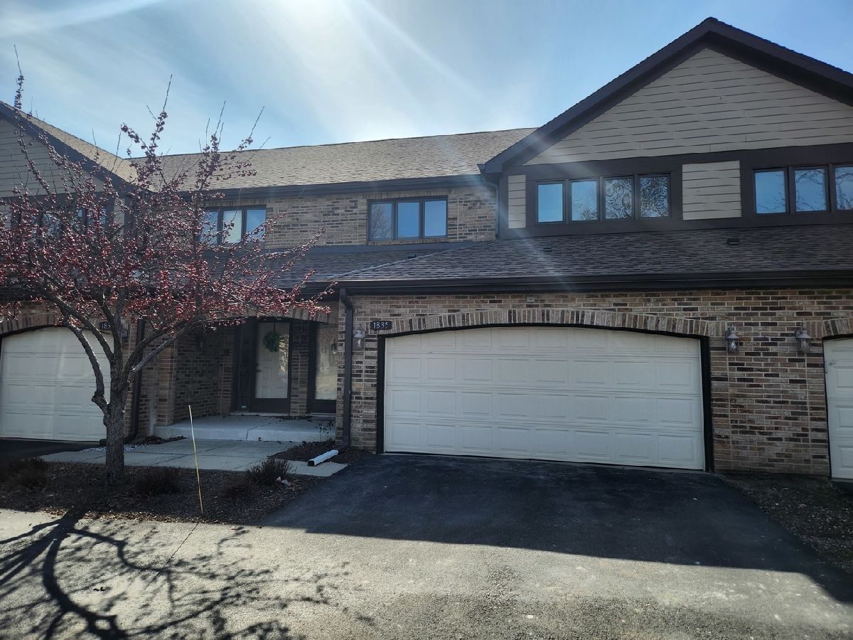  For Sale Bartlett Illinois, 1835 Golf View Drive