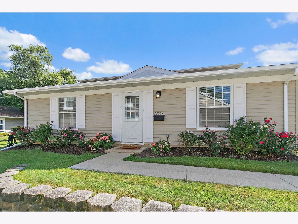  For Sale Wheaton Illinois, 1605 Woodcutter Lane