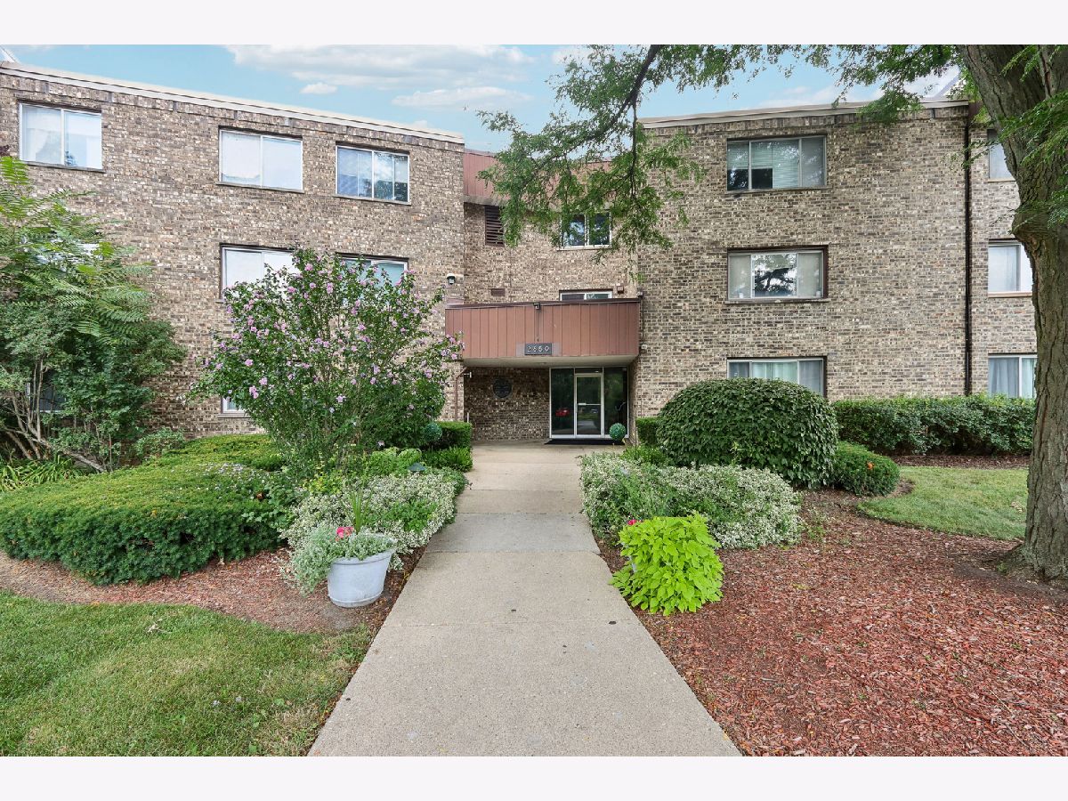  For Sale Rolling Meadows Illinois, 2650 Brookwood Way Drive