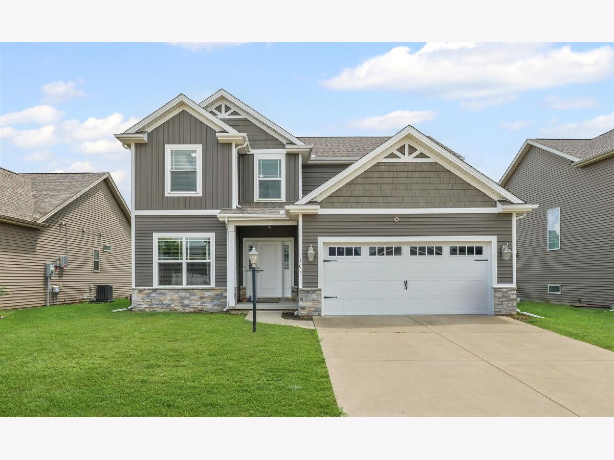  For Sale Savoy Illinois, 105 Cattail Avenue