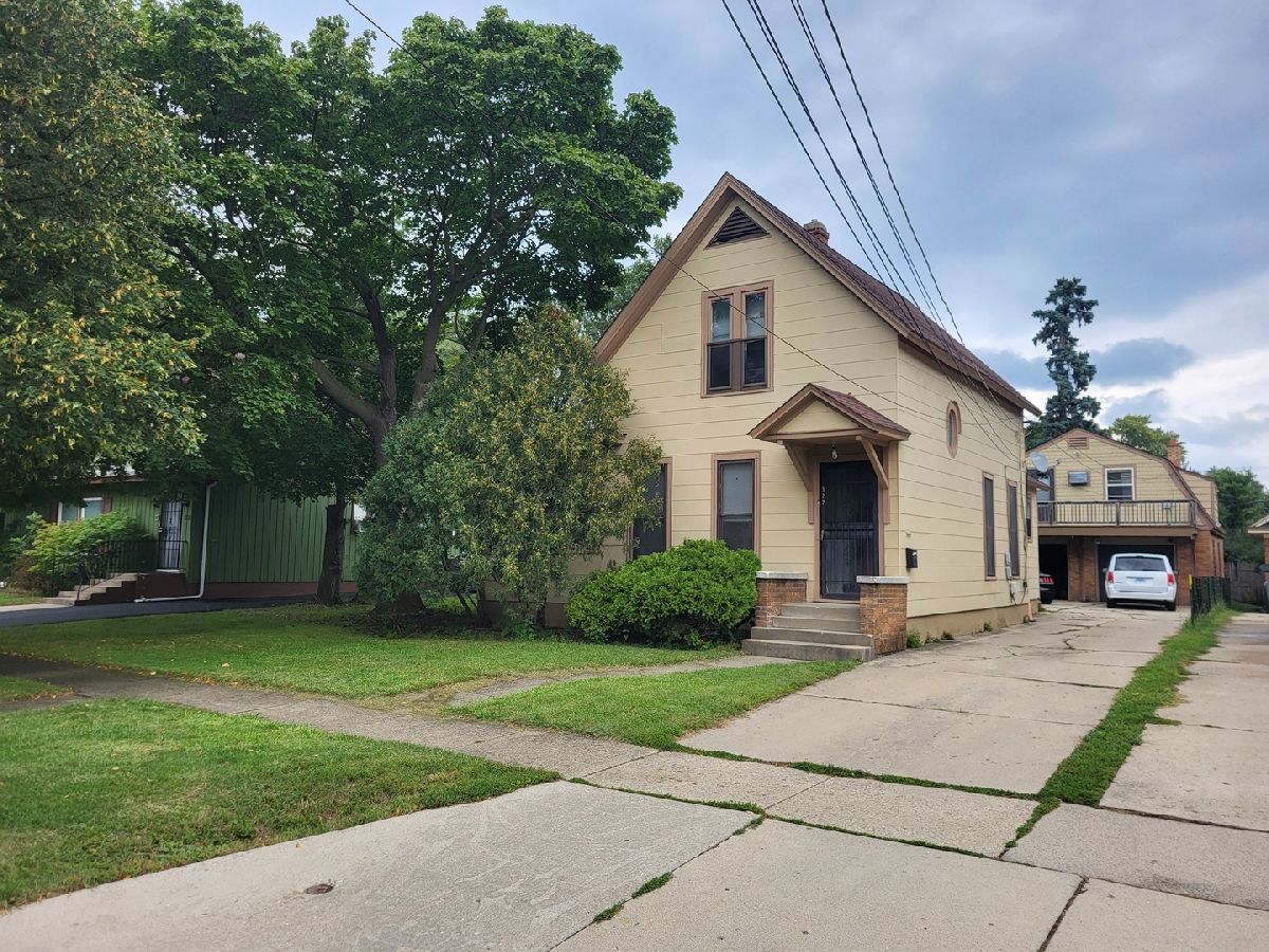  For Sale Elgin Illinois, 327 Billings Street
