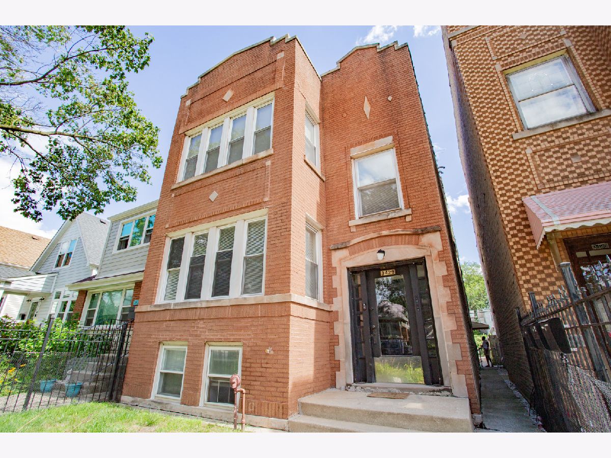  For Sale Chicago Illinois, 3429 Avers Avenue