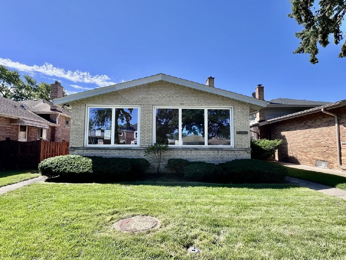 Sold Skokie Illinois, 4939 Fargo