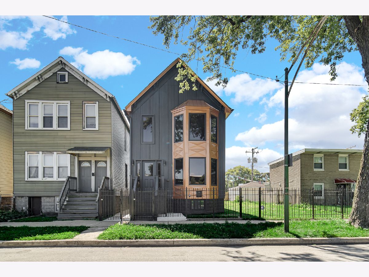  For Sale Chicago Illinois, 243 Swann Street