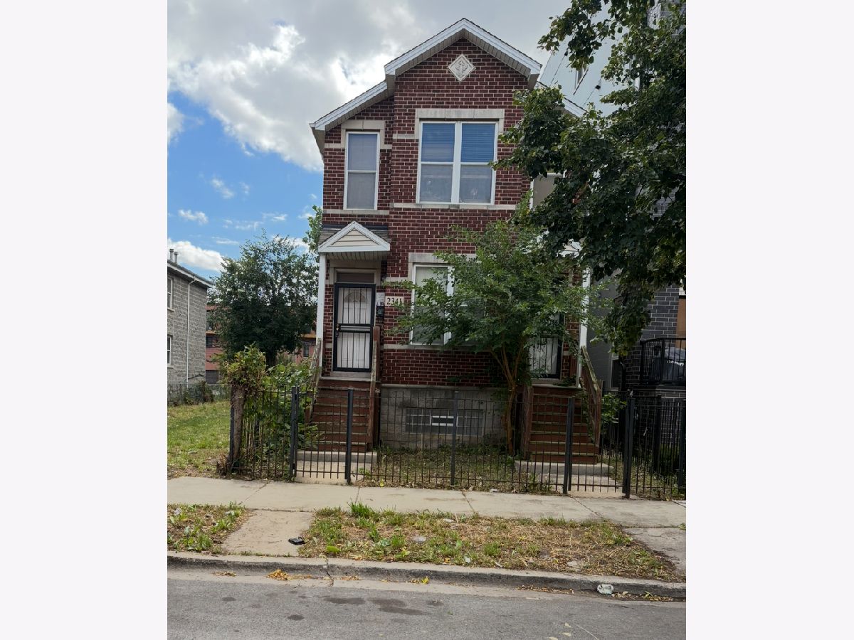  For Sale Chicago Illinois, 2341 Monroe Street