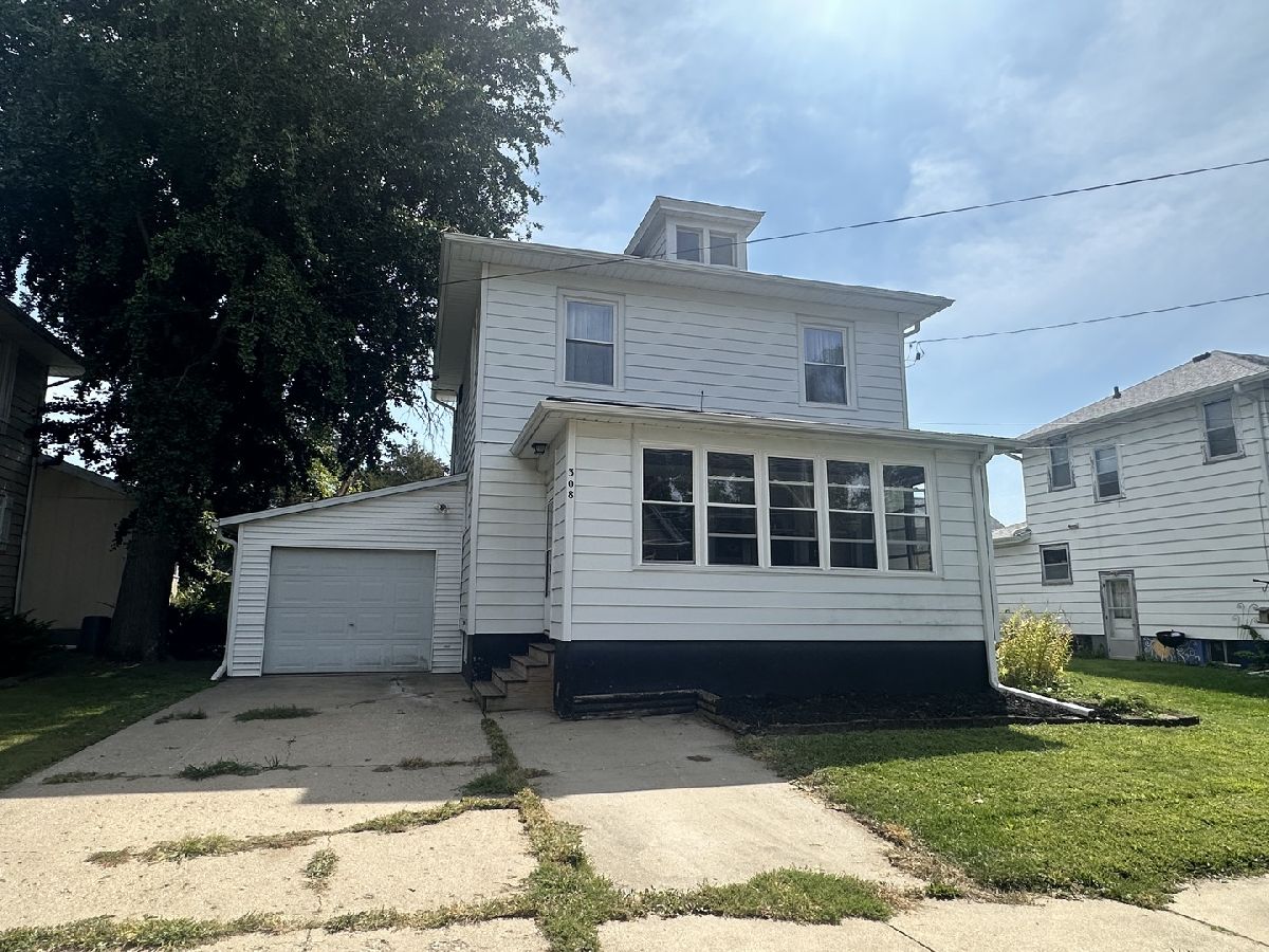  For Sale Morrison Illinois, 308 Genesee Street
