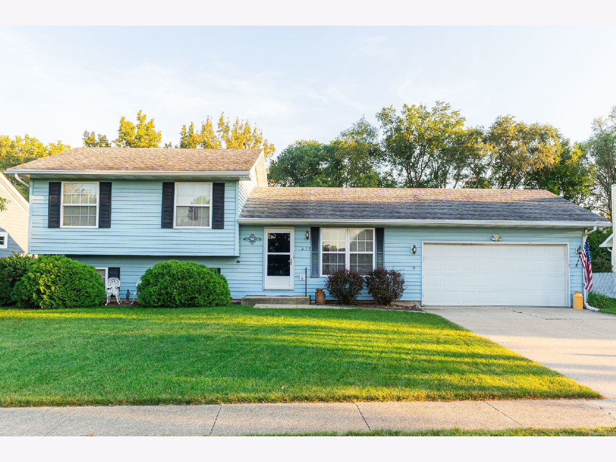 Homes For Sale Maple Terrace Sycamore Illinois, 918 Janet Street