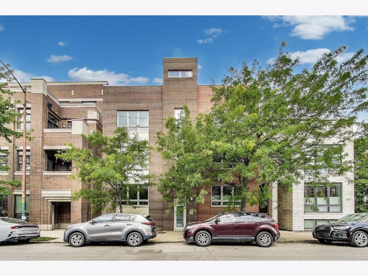  For Sale Chicago Illinois, 2736 Ashland Avenue