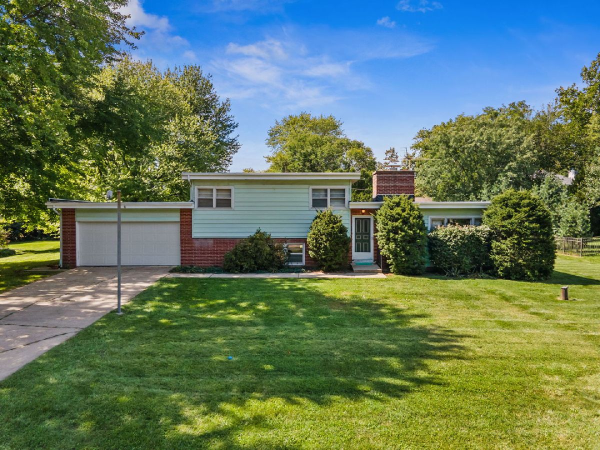  For Sale Batavia Illinois, 311 Roberts Lane