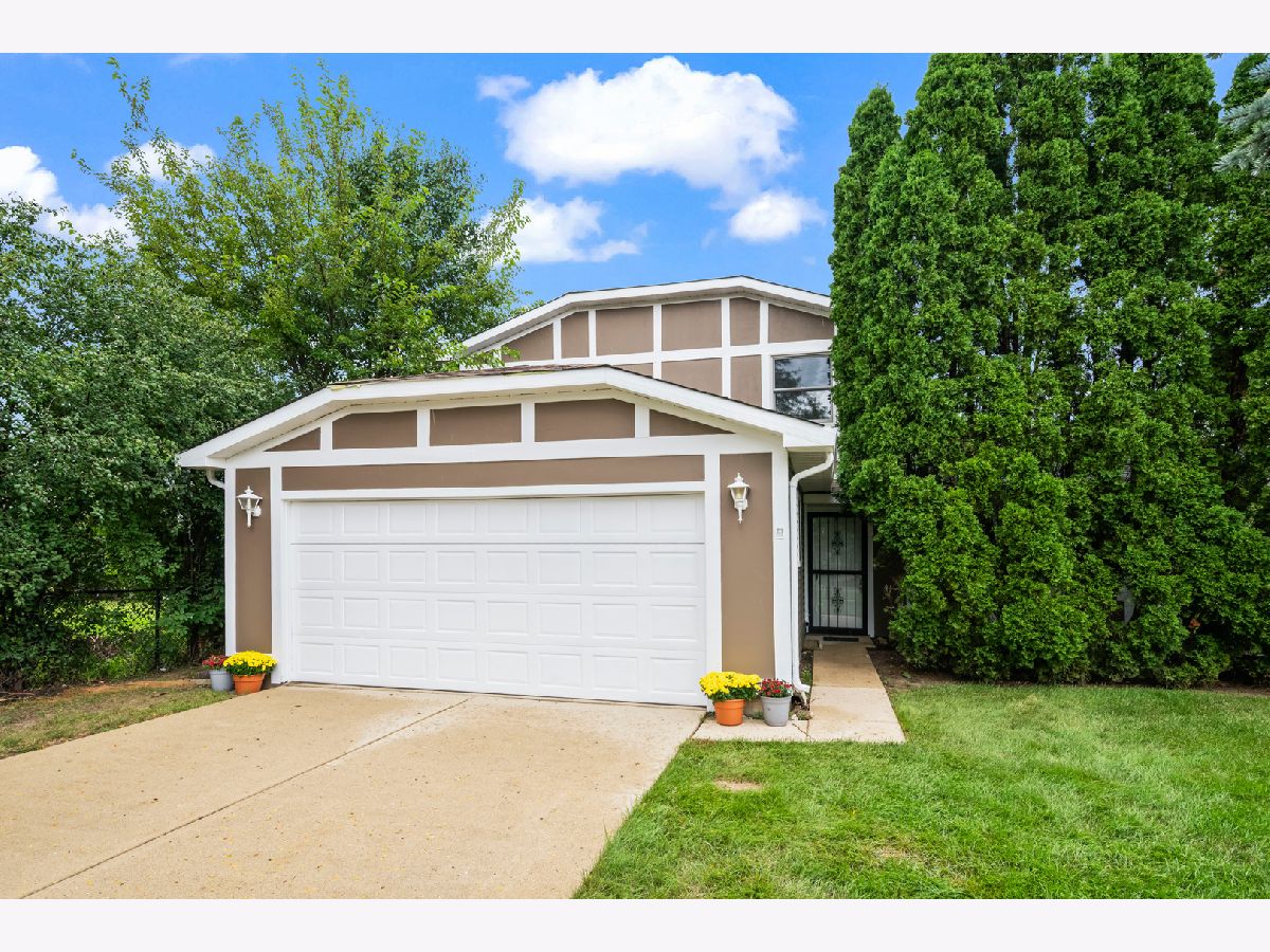  For Sale Streamwood Illinois, 6 Wild Rose Court