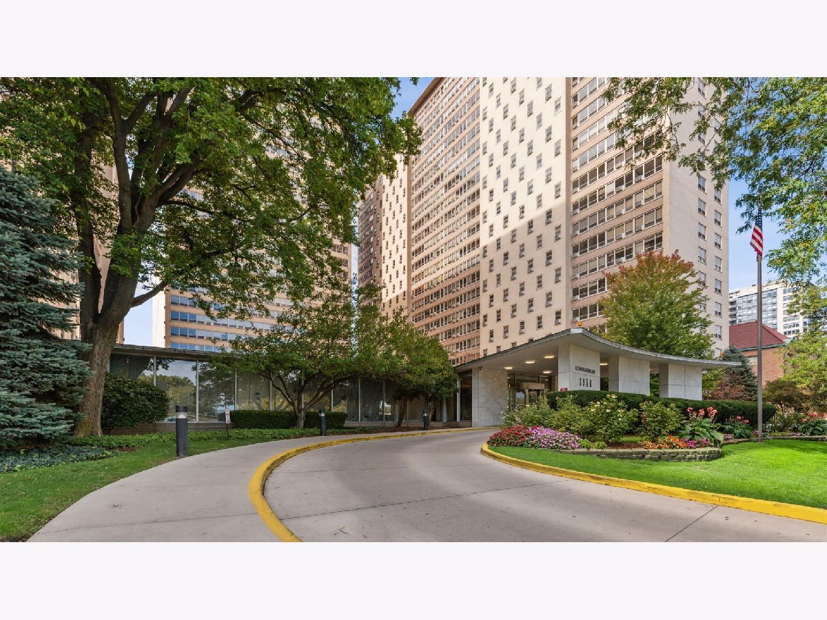  For Sale Chicago Illinois, 3950 Lake Shore Drive