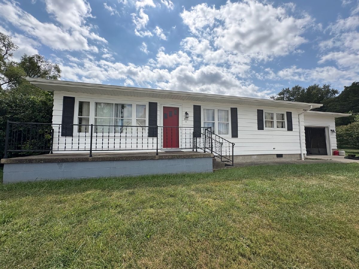  Sold Clinton Illinois, 900 North