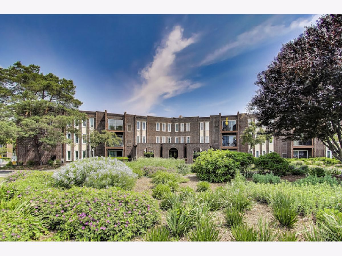  For Sale Wheeling Illinois, 1575 Sandpebble Drive
