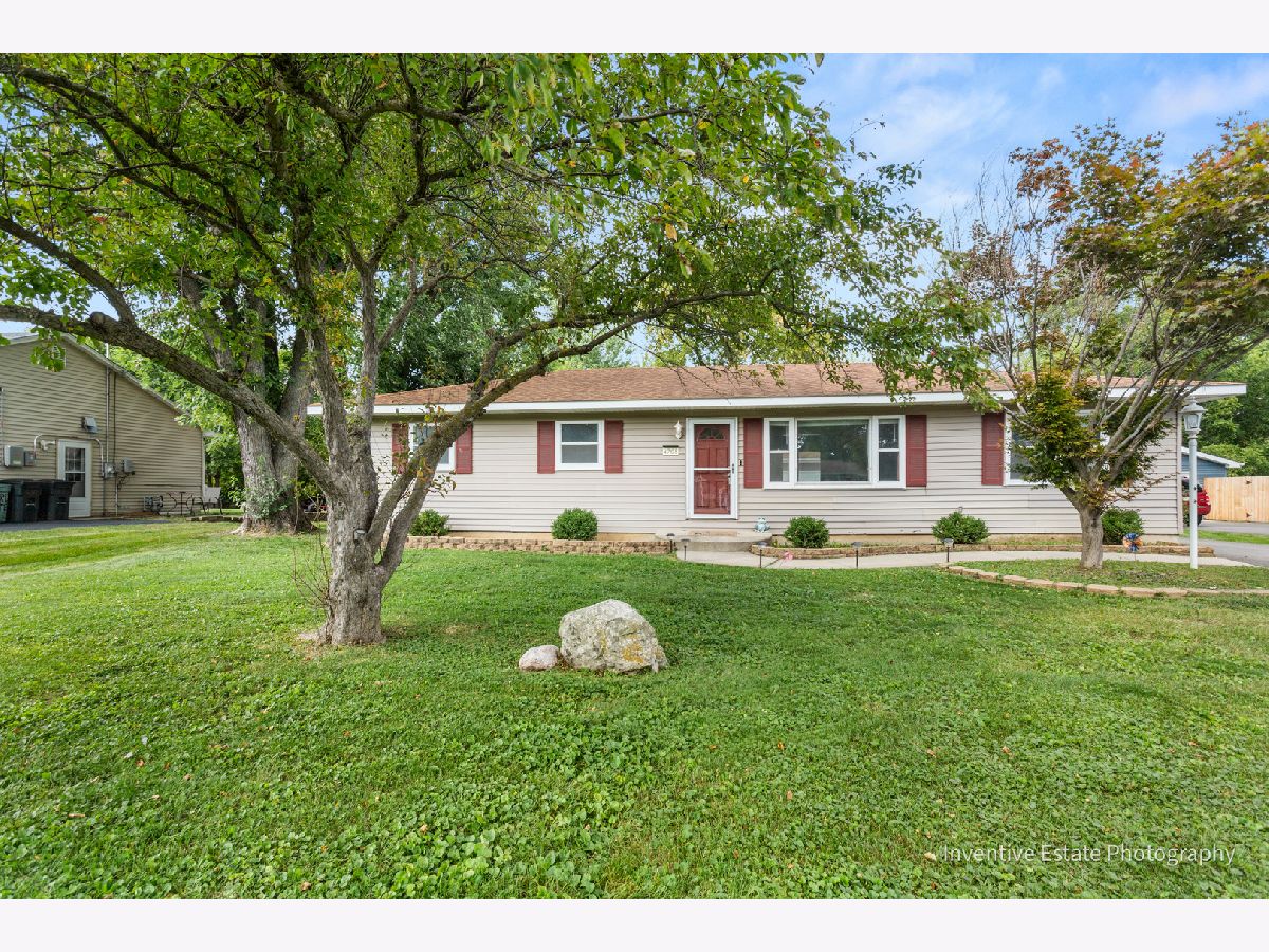Homes For Sale Lakeland Park Mchenry Illinois, 4708 Willow Lane