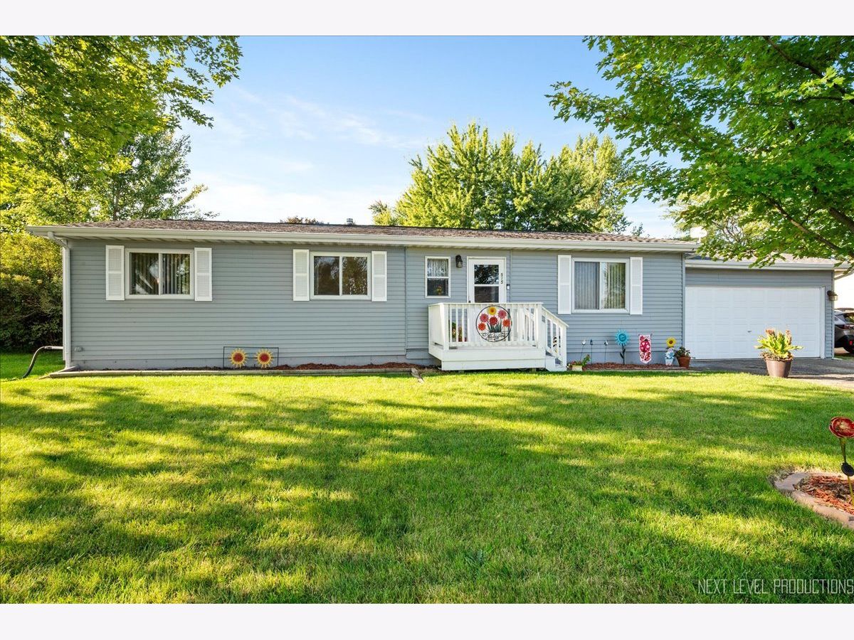  Sold Shabbona Illinois, 515 Comanche