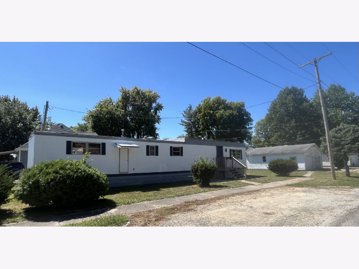  For Sale Villa Grove Illinois, 302 Lincoln Street