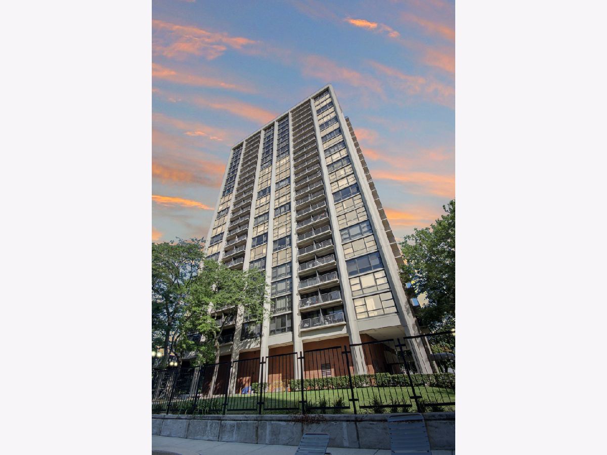  For Sale Chicago Illinois, 2605 Indiana Avenue