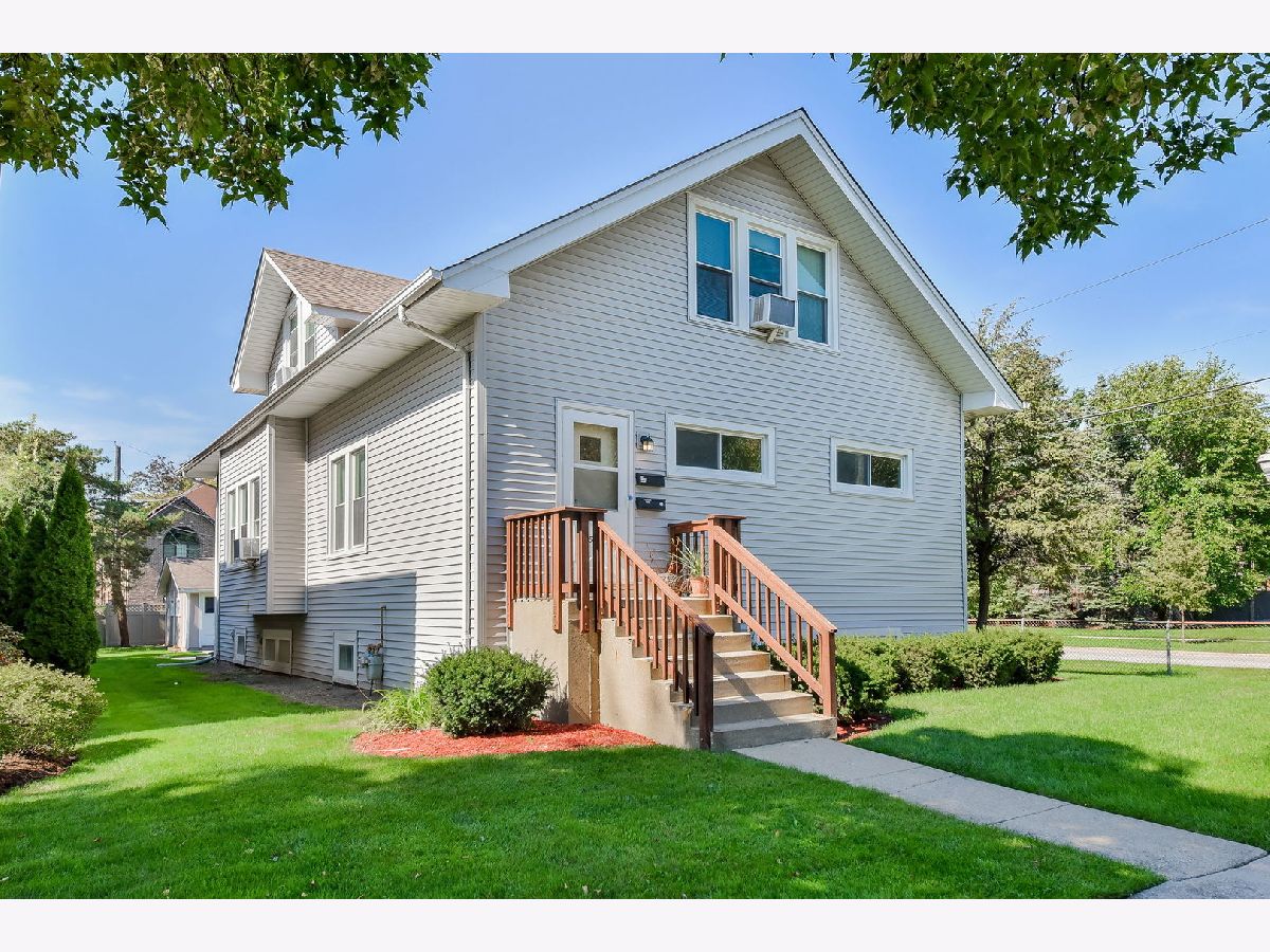 Rented Elmhurst Illinois, 544 Arlington