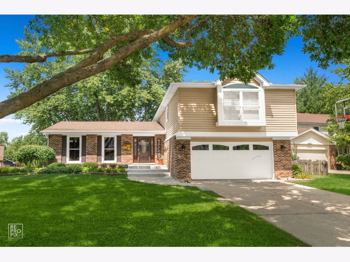 Homes & Condos & Townhomes For Sale Green Trails Lisle Illinois, 2854 Saint Anton Court