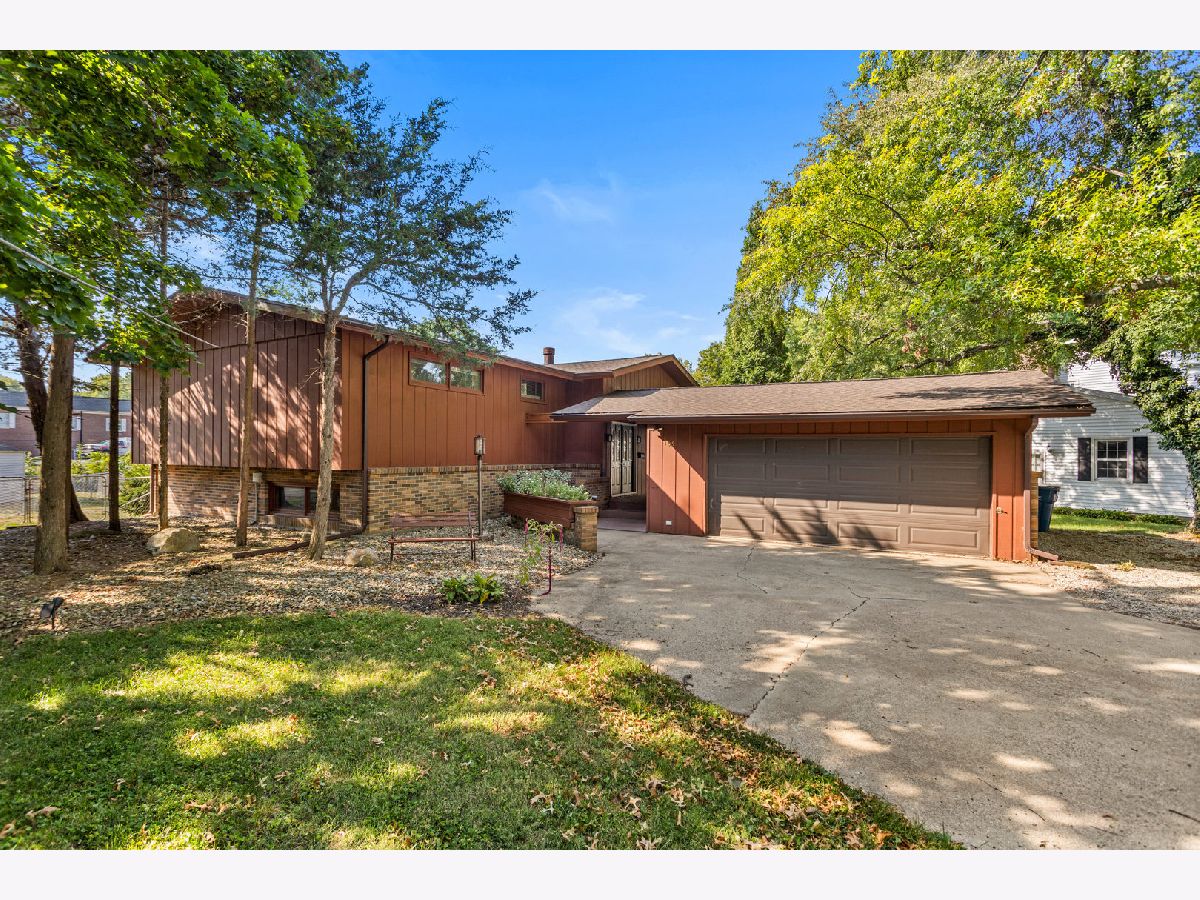  For Sale Monticello Illinois, 105 Lone Beech Road