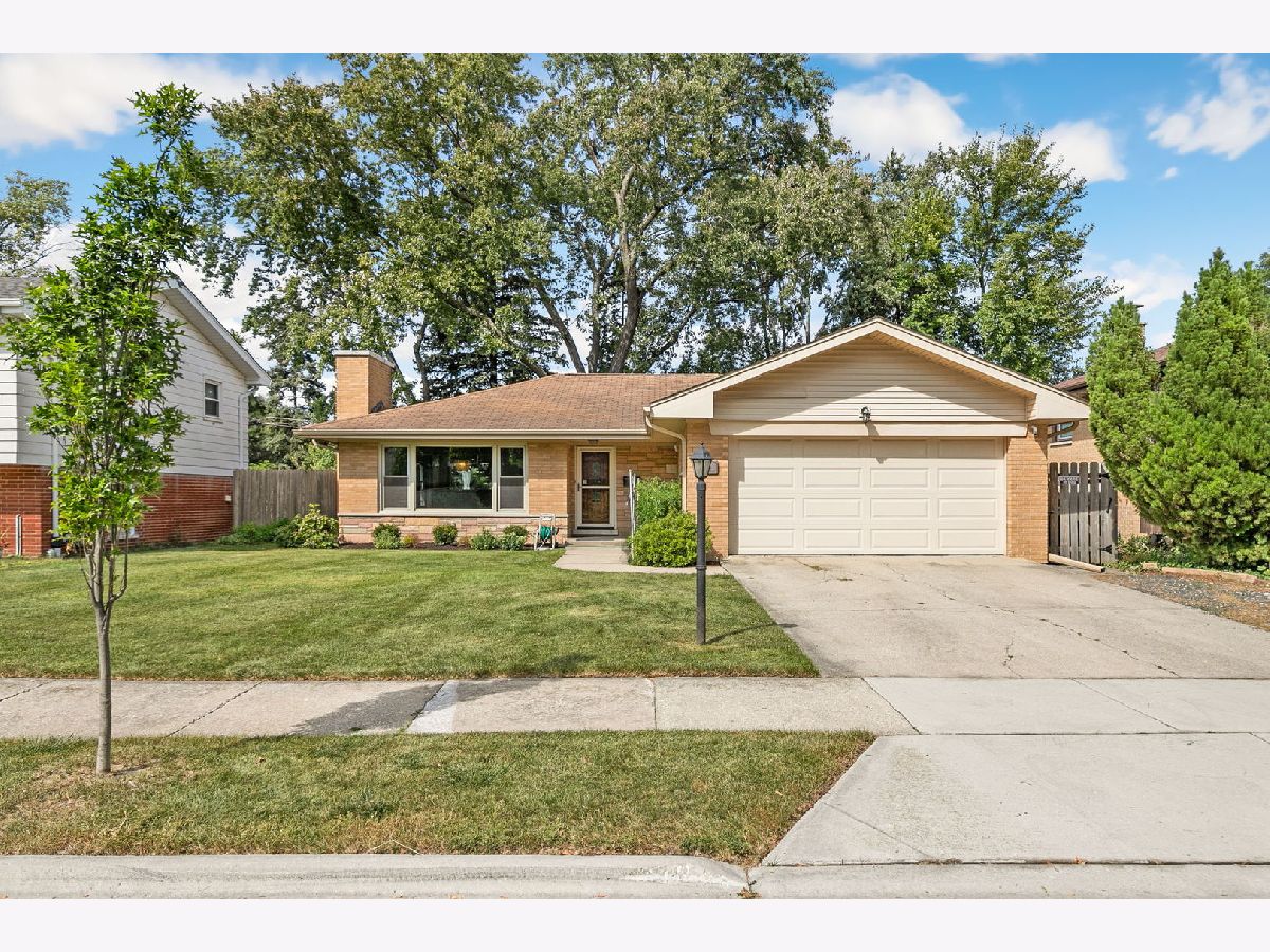  For Sale La Grange Park Illinois, 205 Huntington Court