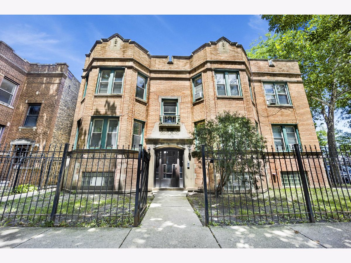Rented Chicago Illinois, 4502 Montana