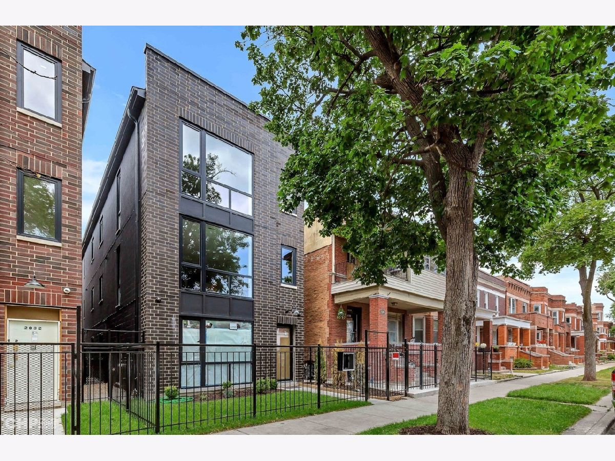 Rented Chicago Illinois, 6150 Champlain
