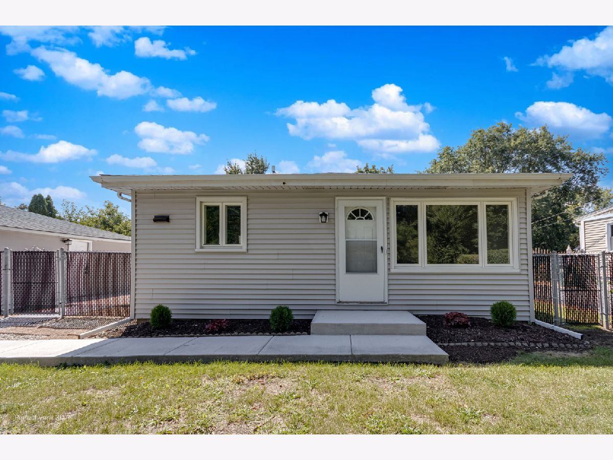 Homes For Sale Mcintosh Downers Grove Illinois, 2605 Maple Avenue