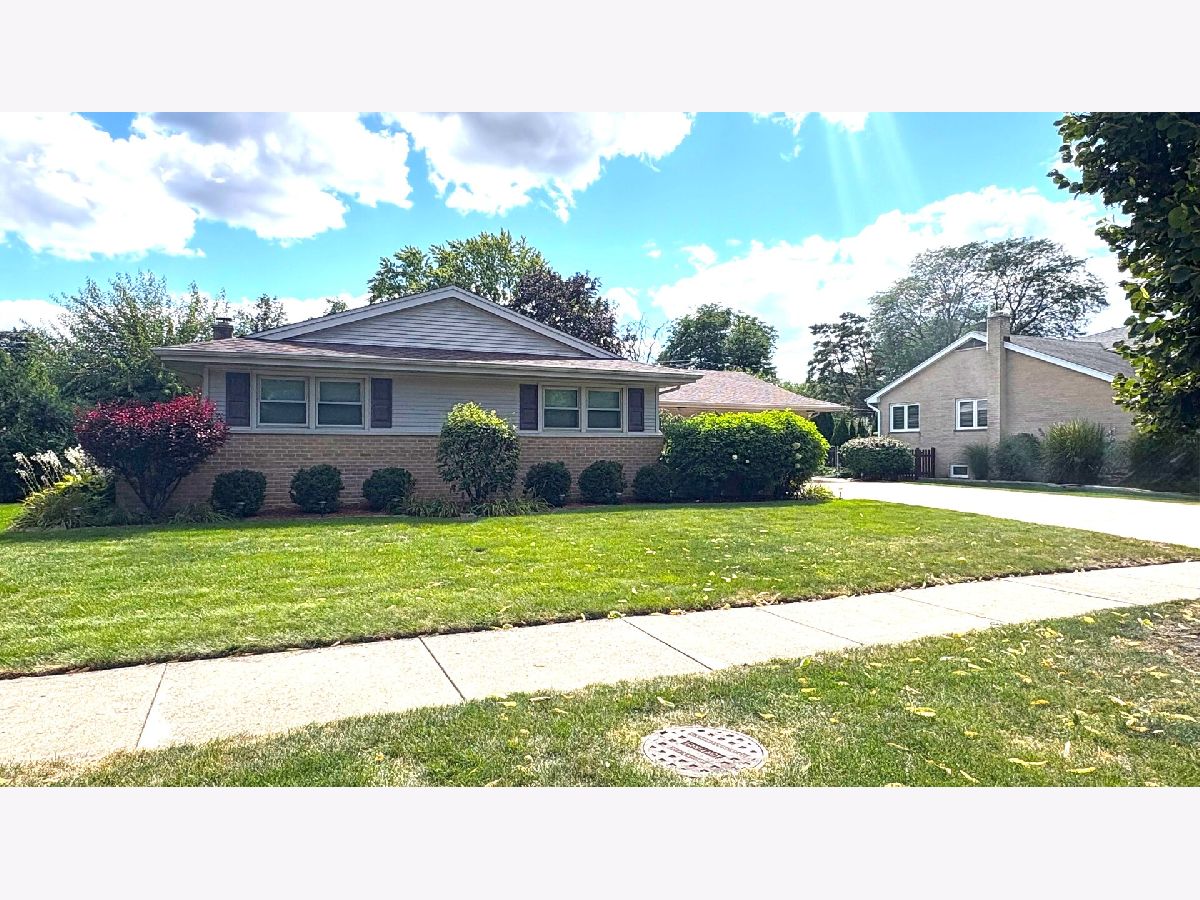  For Rent Wheeling Illinois, 933 Garden