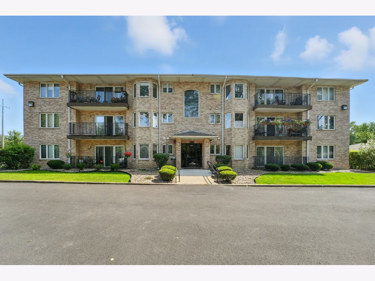  For Sale Chicago Ridge Illinois, 10228 Southwest Highway