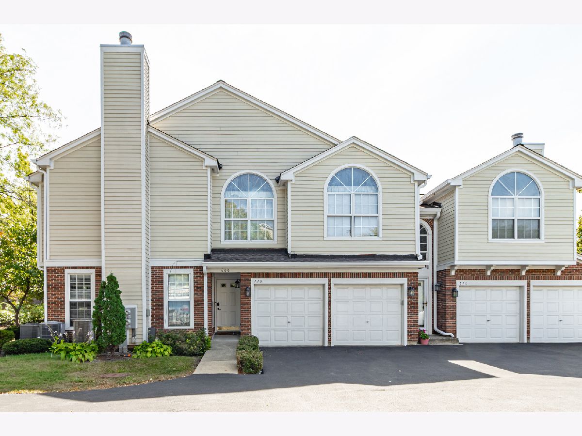 Townhomes & Condos For Sale Carriages Of Grosse Pointe Vernon Hills Illinois, 668 Portage Court