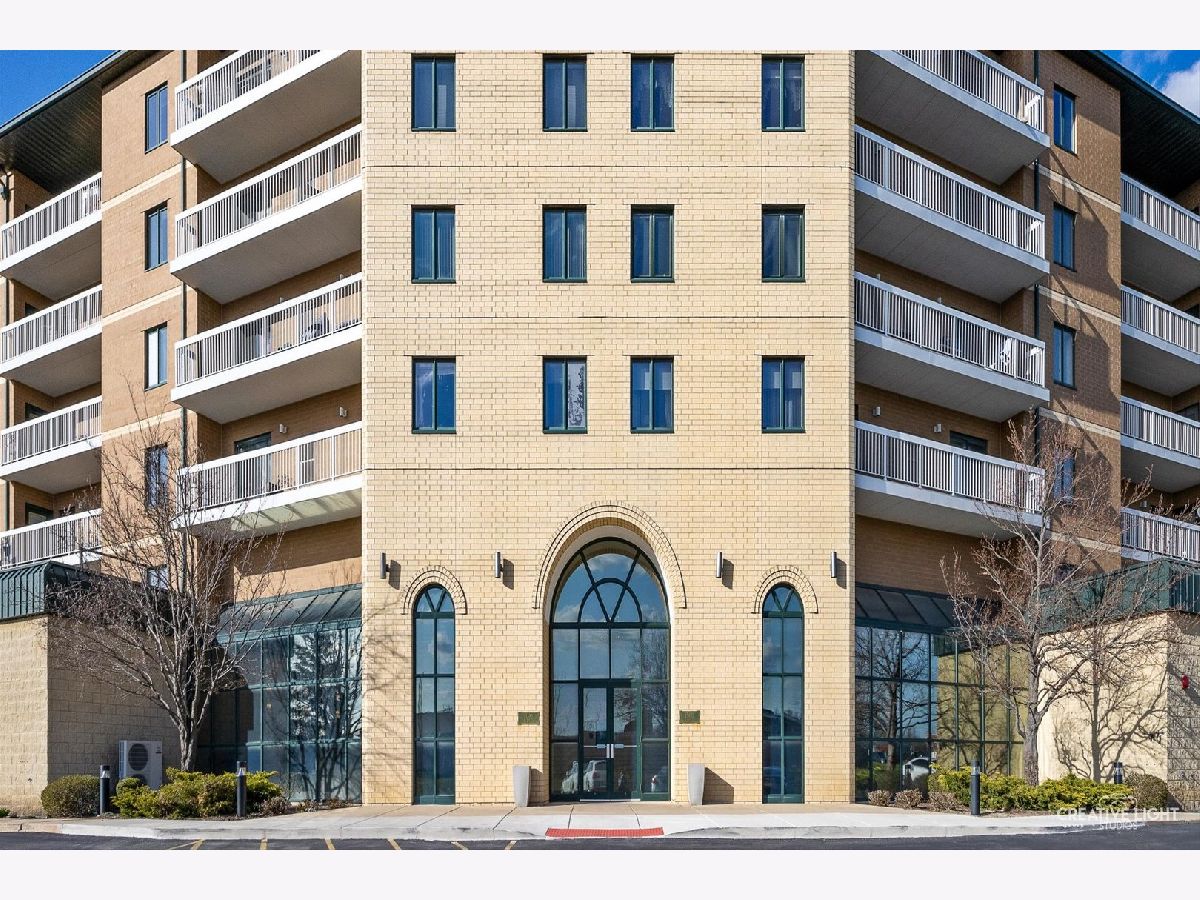 Condominiums For Sale Willow Pointe Villa Park Illinois, 1500 Ardmore Avenue