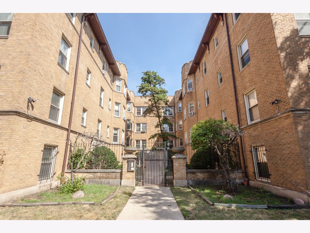  For Rent Chicago Illinois, 2212 70th