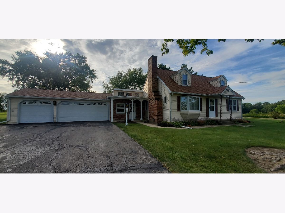  For Sale Hampshire Illinois, 13N230 Brier Hill Road