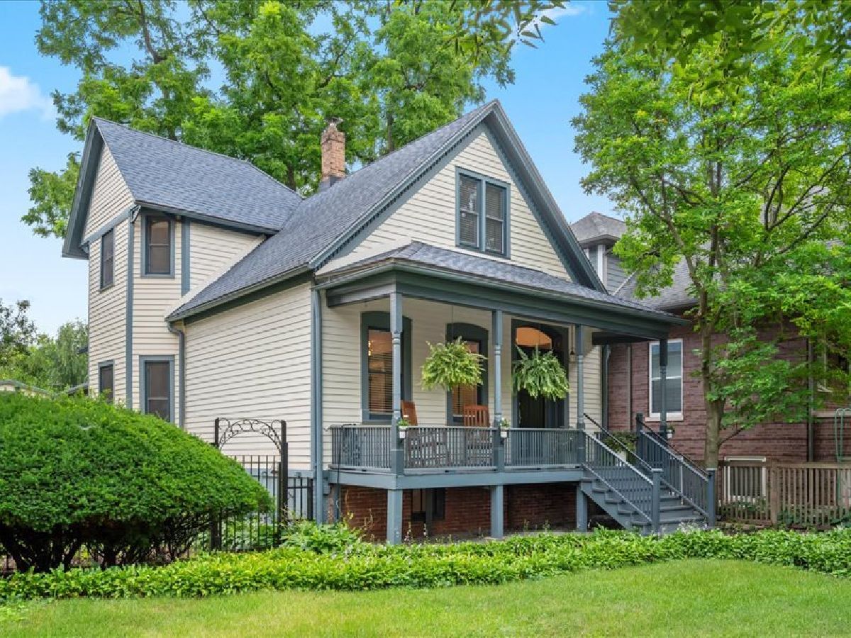 Rented Oak Park Illinois, 114 Ridgeland