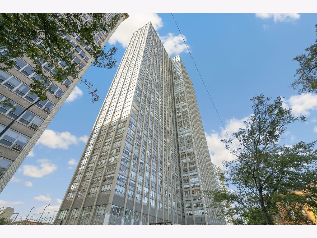 Condominiums For Sale Park Place Tower Chicago Illinois, 655 Irving Park Road