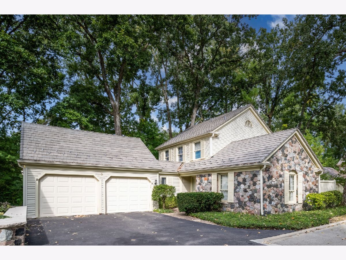Homes For Sale Wood Creek Courts Lincolnshire Illinois, 5 Court Of Bucks County
