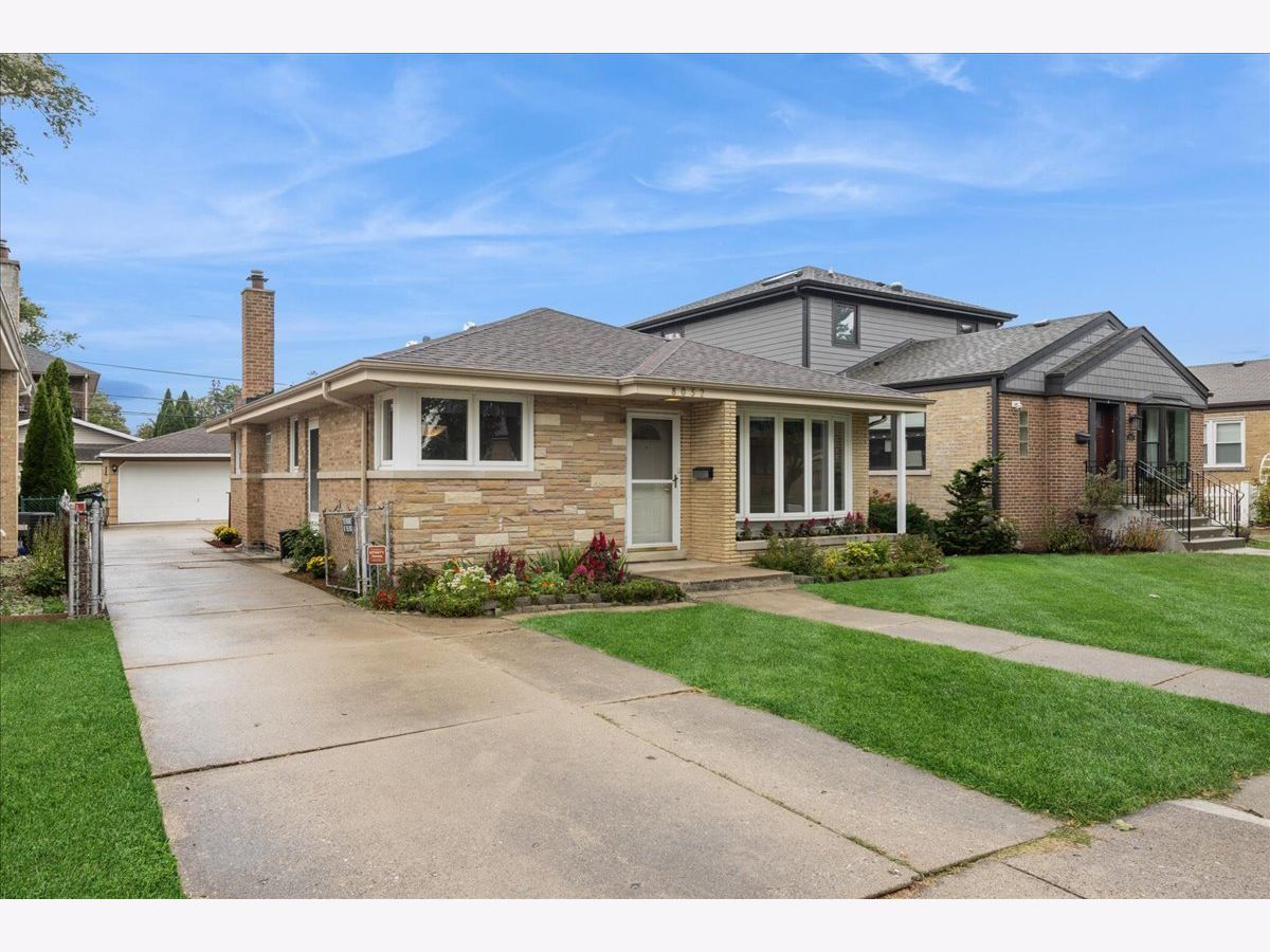 Homes For Sale Grennan Heights Niles Illinois, 8032 Wisner Street