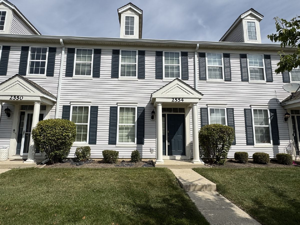  Rented Aurora Illinois, 2554 Capitol