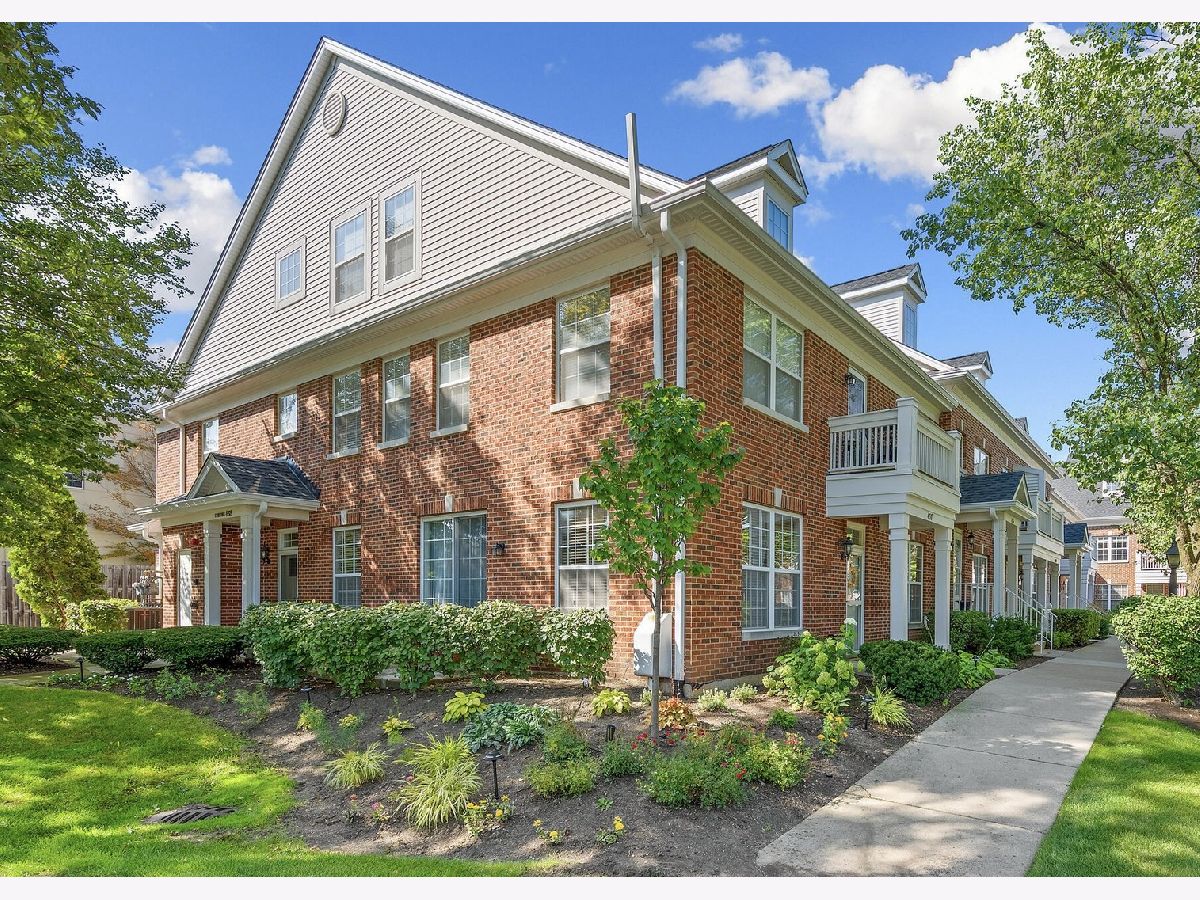  Sold Clarendon Hills Illinois, 435 Commons