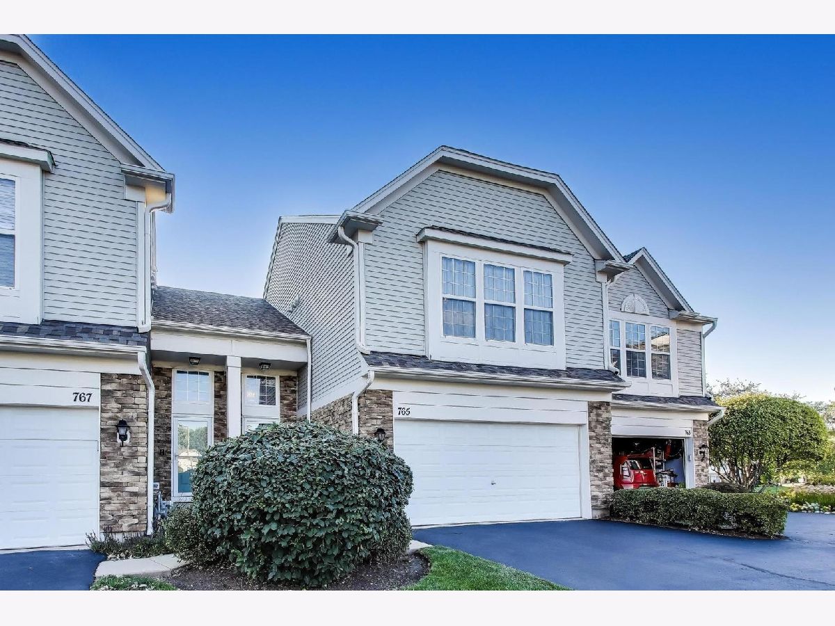 Townhomes For Sale Lakeside Pointe Crystal Lake Illinois, 765 Pointe Drive