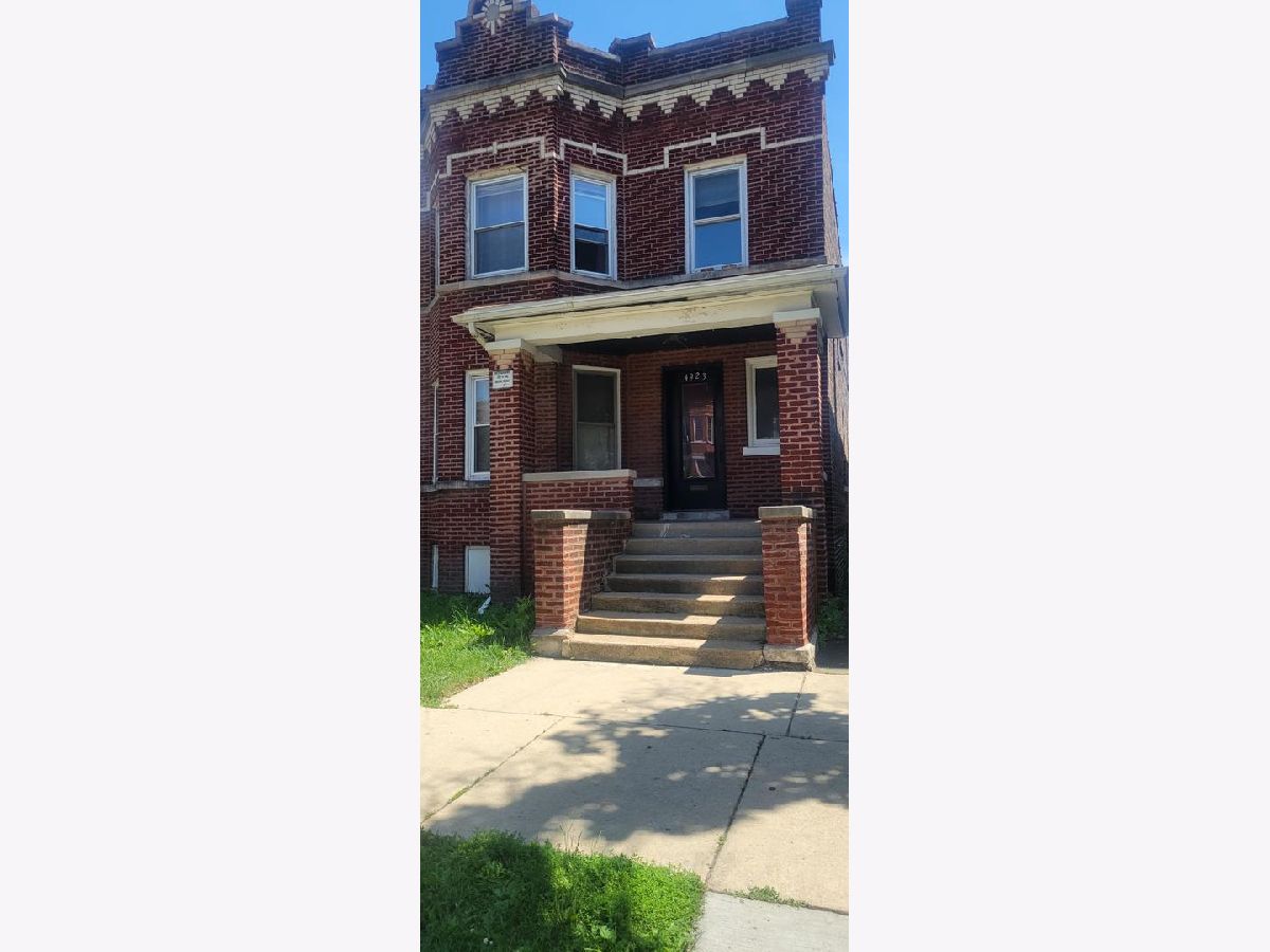  For Sale Chicago Illinois, 4923 Iowa Street